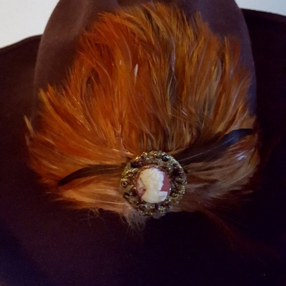 VINTAGE COWBOY HAT BROWN W/CAMEO BROOCH - Picture 5 of 8
